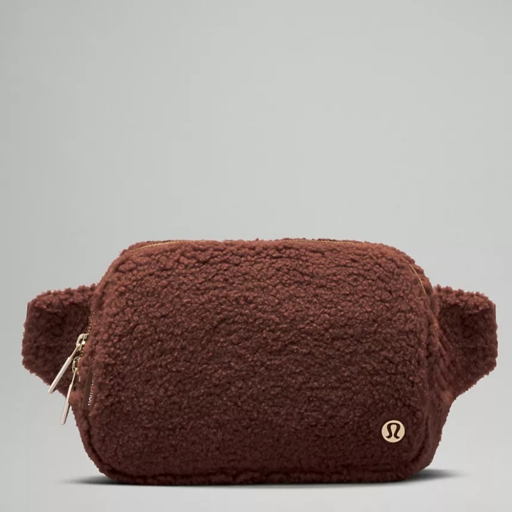Lululemon Everywhere Large 2L Fleece Belt Bag